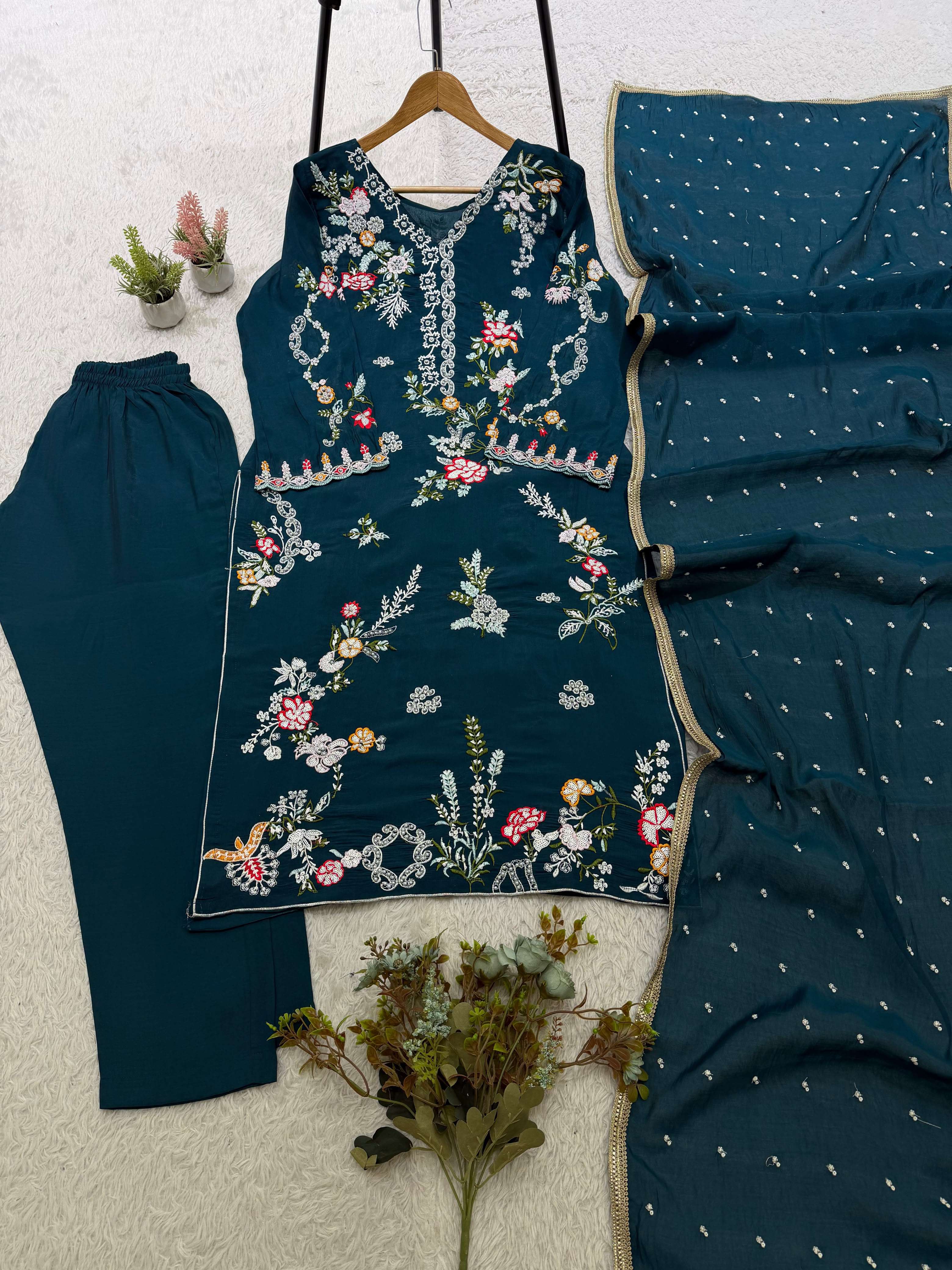 LG 2158 CHANDERI SILK BEAUTIFUL DESIGNER WORK PAKISTANI STYLE LADIES SUIT