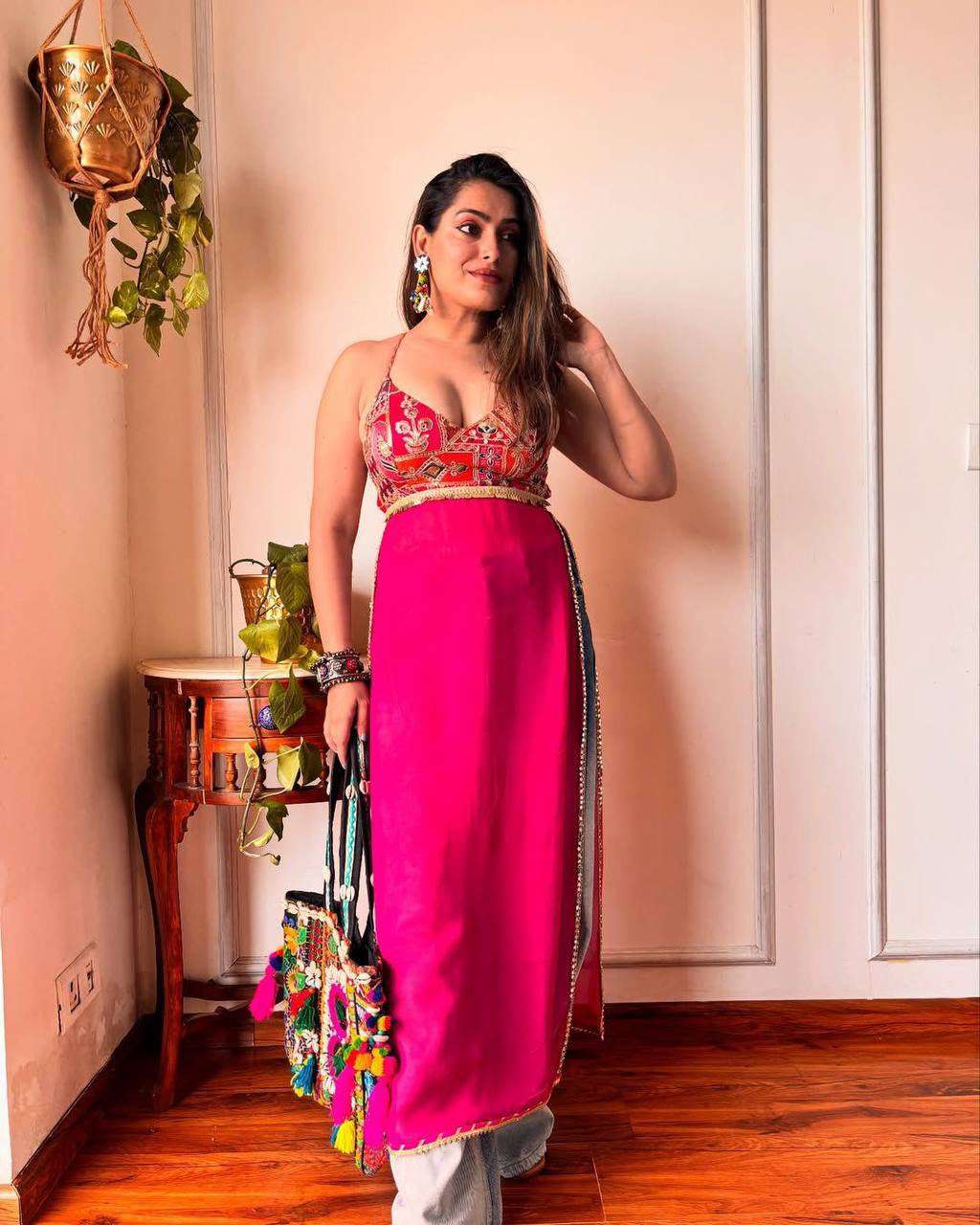 LG 655 GEORGETTE SEQUENCE EMBROIDERY WORK NAVRATRI WEAR LADIES KURTI 