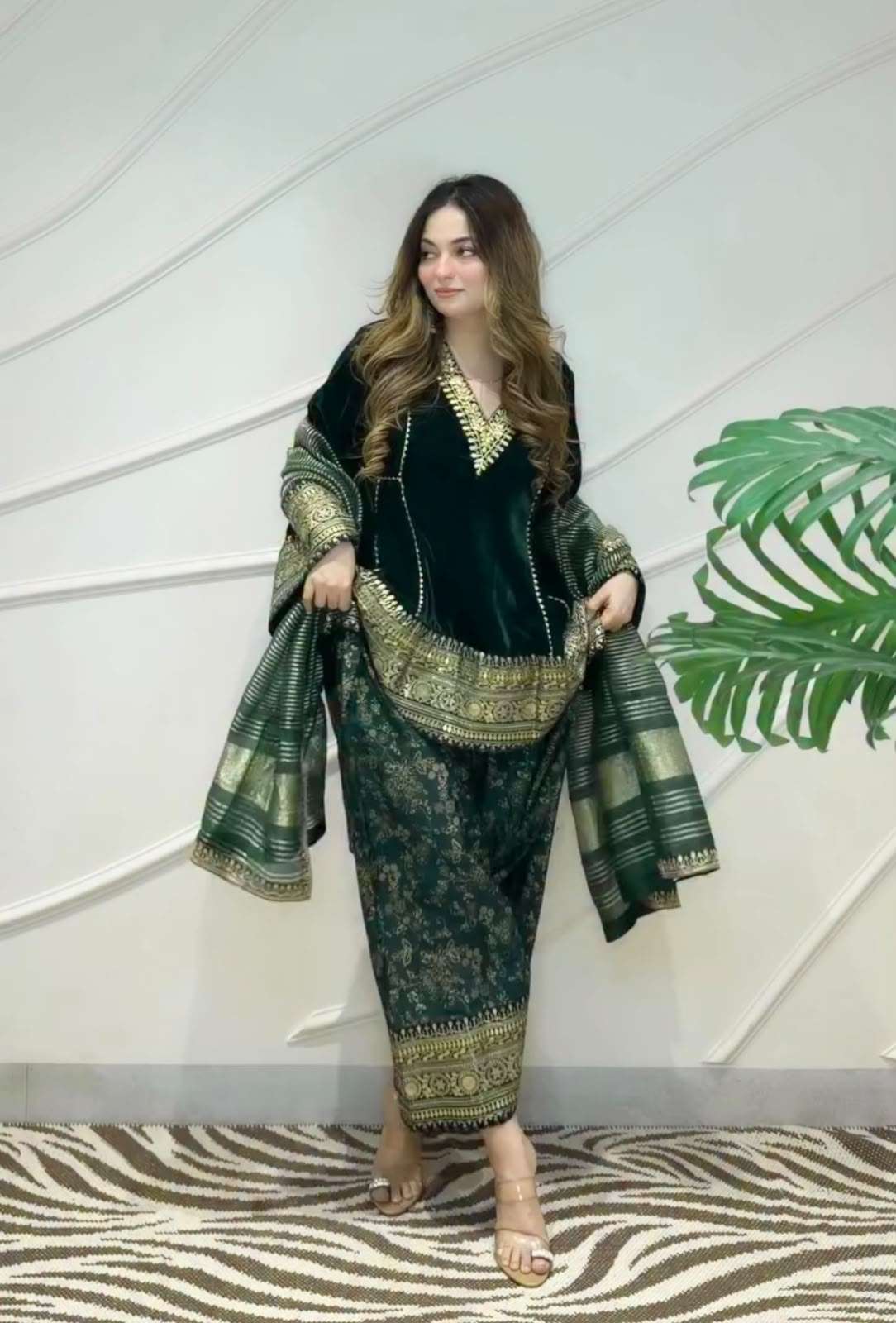 PD 1182 VELVET EMBROIDERED DESIGNER WORKED TOP FARSHI PLAZZO AND DUPATTA SET 