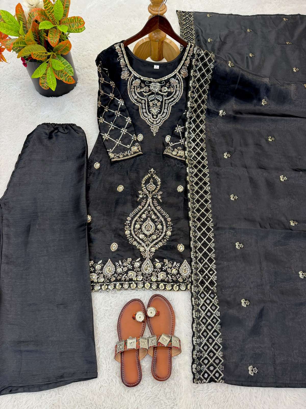SR 1727 SILK SEQUENCE EMBROIDERY DESIGNER WORK FESTIVE WEAR LADIES SUIT
