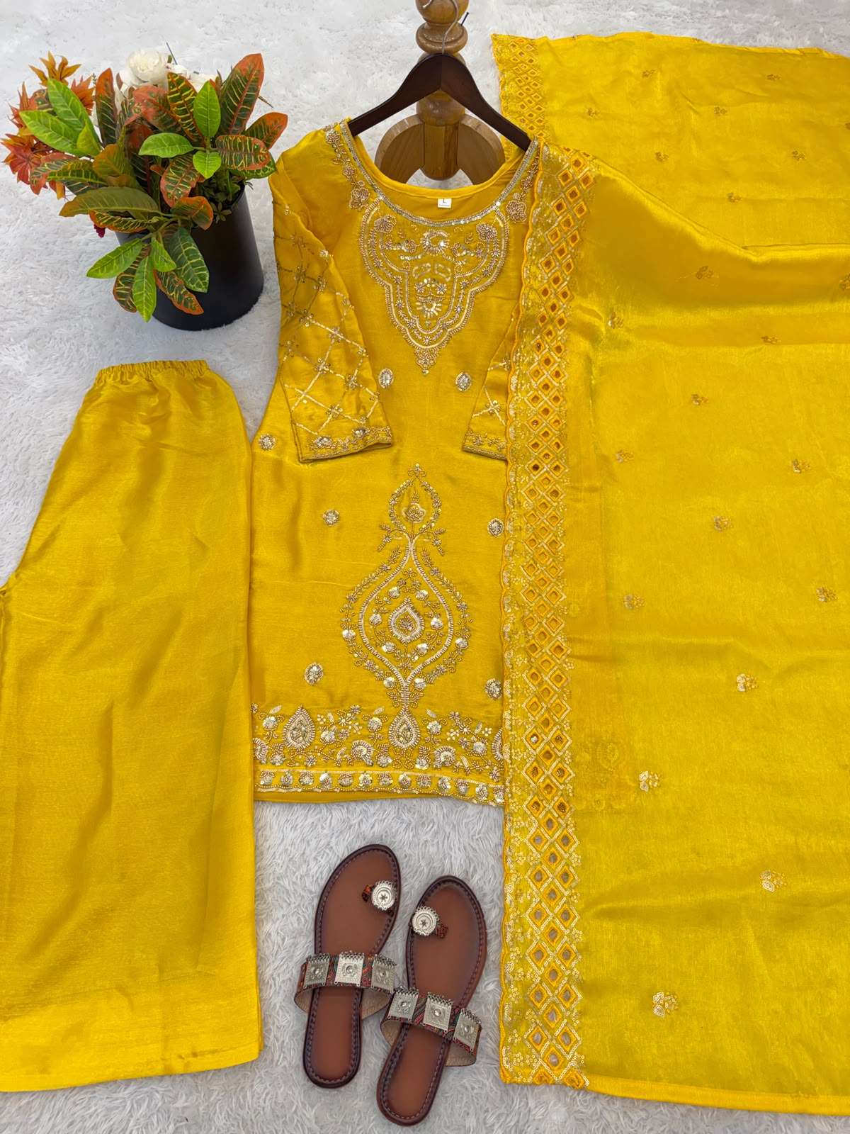 SR 1727 SILK SEQUENCE EMBROIDERY DESIGNER WORK FESTIVE WEAR LADIES SUIT