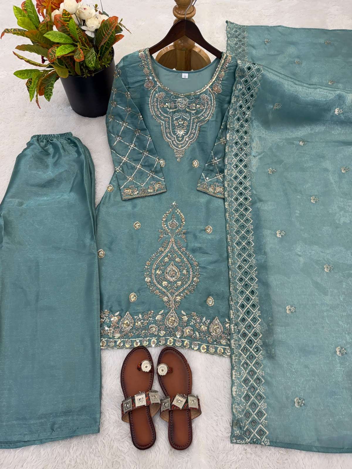 SR 1727 SILK SEQUENCE EMBROIDERY DESIGNER WORK FESTIVE WEAR LADIES SUIT
